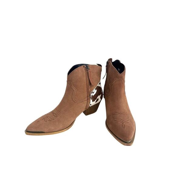 Dingo Women's Western Booties Buck The Rules Snip Toe Tan Size 8 Suede - Picture 13 of 13